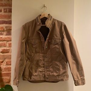 Levi’s Commuter Trucker Jacket in Size M